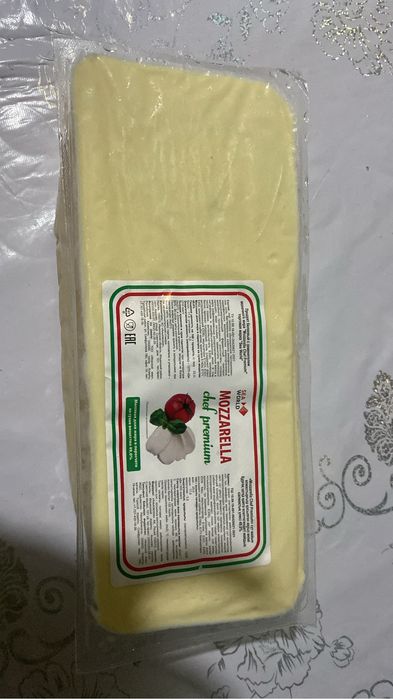 Сыр моццарелла, фетакса продаетса в наличии ест