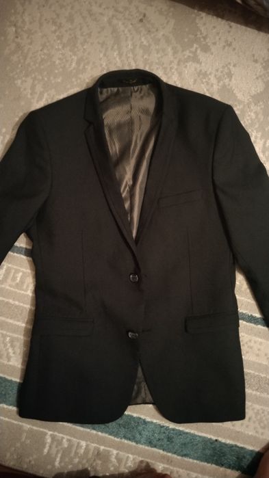 Продам костюм классика