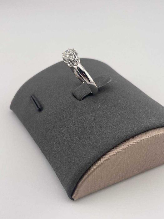 Кольцо помолвочное Damiani