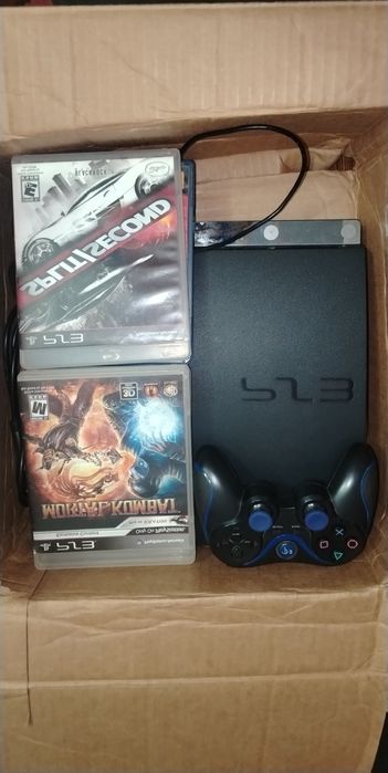 PS 3 1 ta pult va 4 ta disk bilan