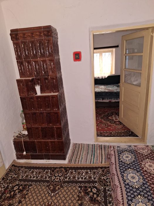 Vand casa in gruiu lipia cu teren de 900 mp la strada asfaltata  toate