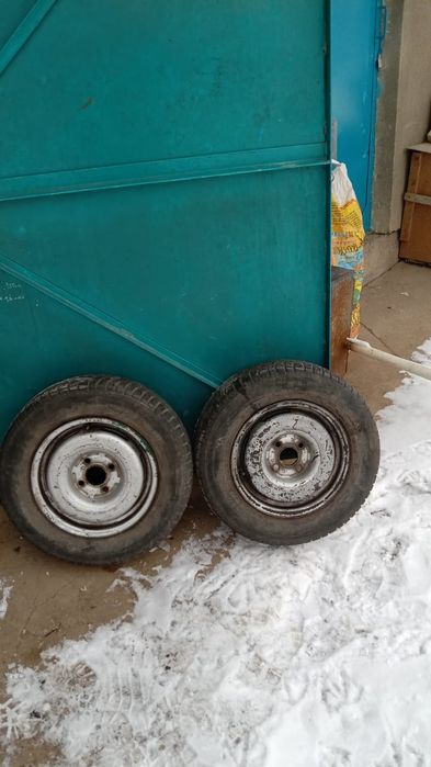 Продам пакришка  р 13 шипрвка