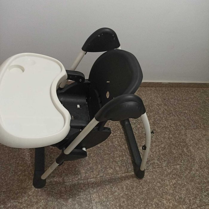 Scaun și masă reglabil pentru bebeluși