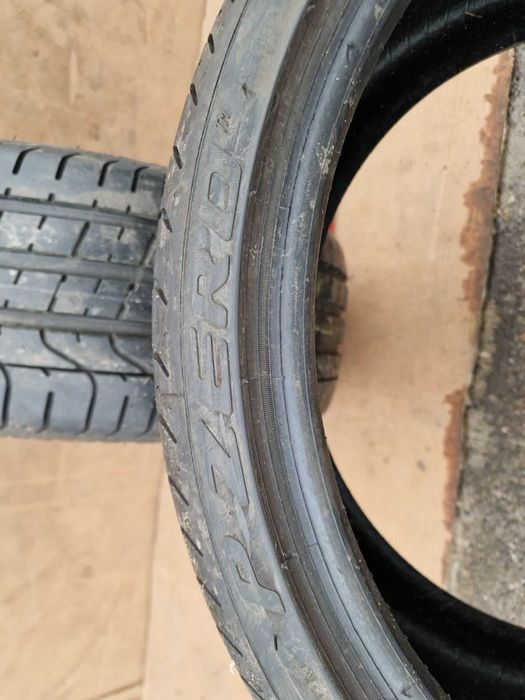 2 Pirelli R19 235/35 Летни гуми  DOT2421