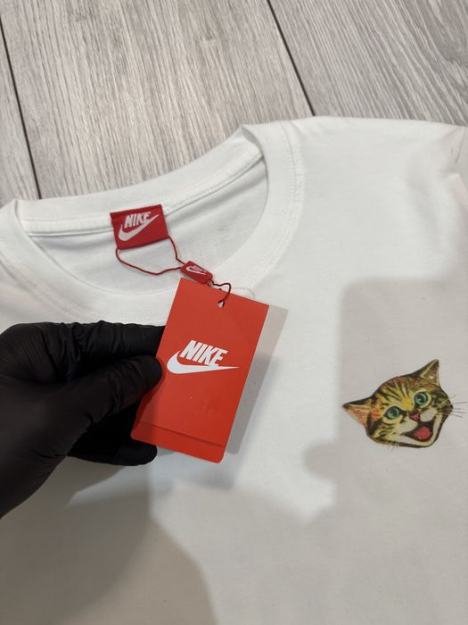 Tricou Nike SB white cu imprimeu pe fata si pe spate   – mărimea M