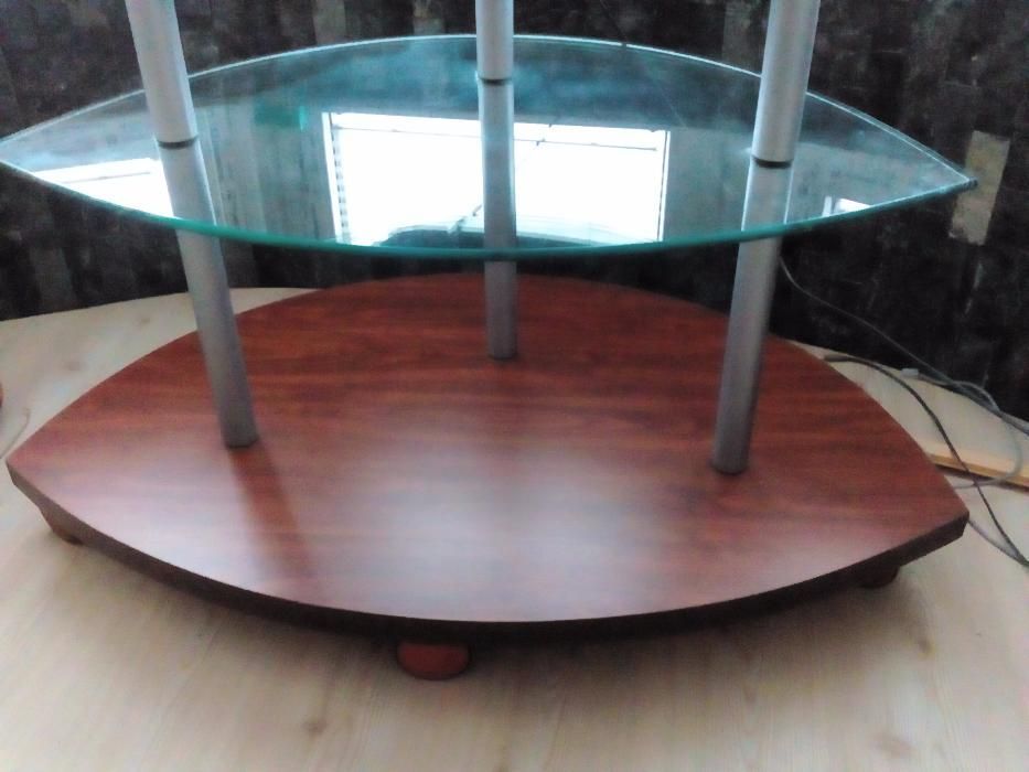 продавам телевизионна поставка