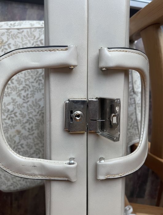 Винтидж дамско куфарче