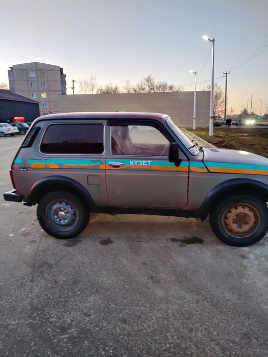 Продаю ваз 21213