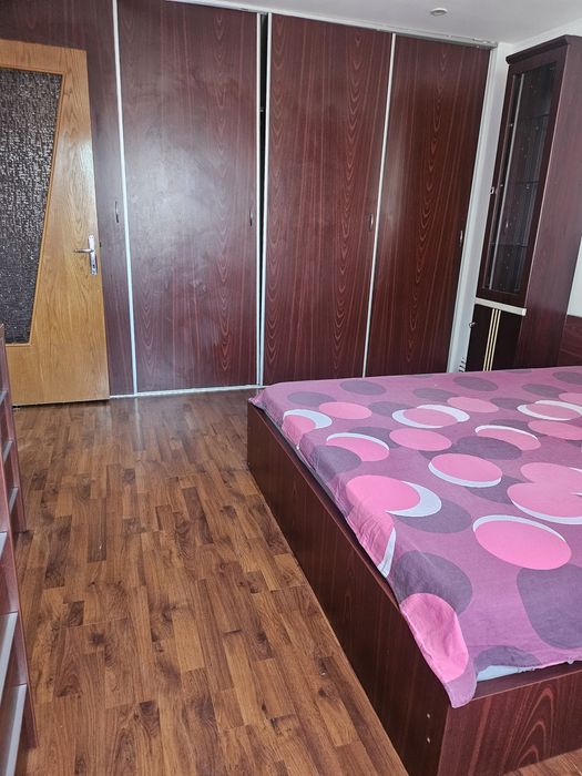 Închiriez apartament navodari