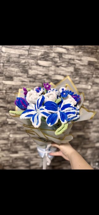 Buchete de flori artificiale handmade din ață plușată