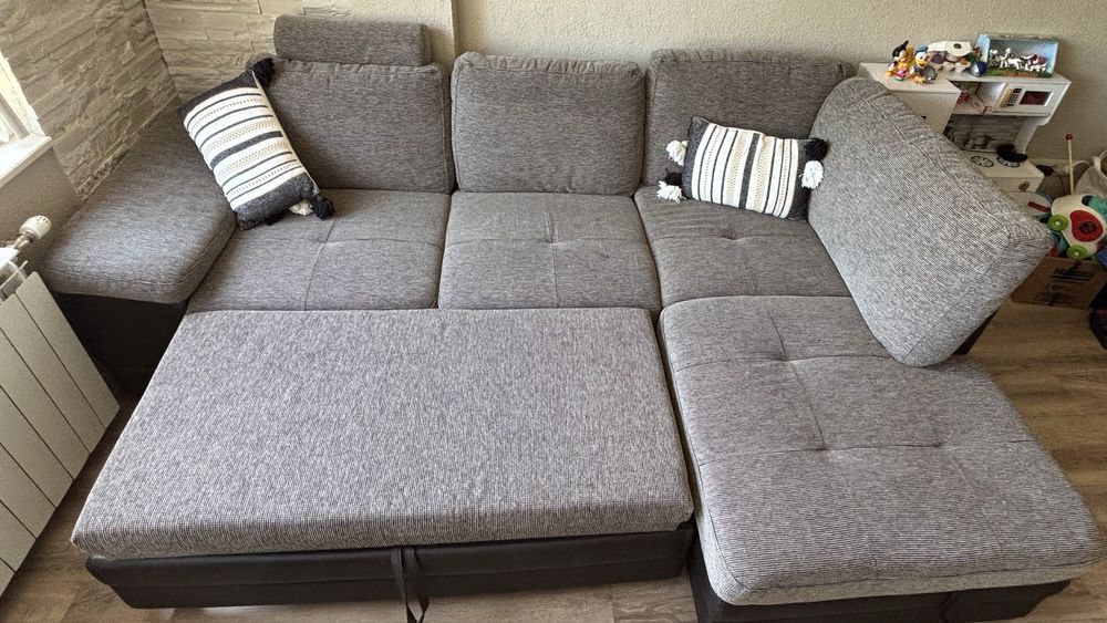 Немски диван 4 места ,лежанка и функция сън