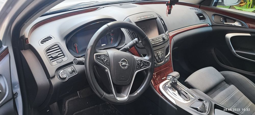 Опел Инсигния 4х4 biturbo A20DTR