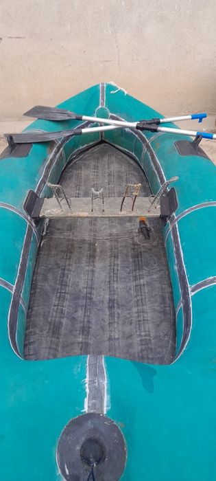 Продаеться резиновая лотка .