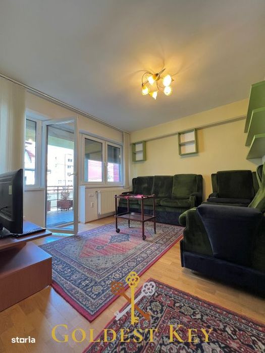 In centrul orasului! Apartament cu 4 camere si 2 terase! 80 mp utili