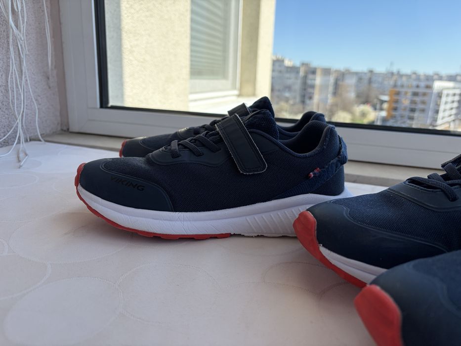 Детски тъмно сини маратонки 35 и 36 номер