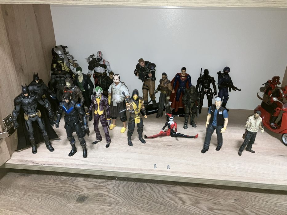 Екшън фигури marvel legends,black series и други