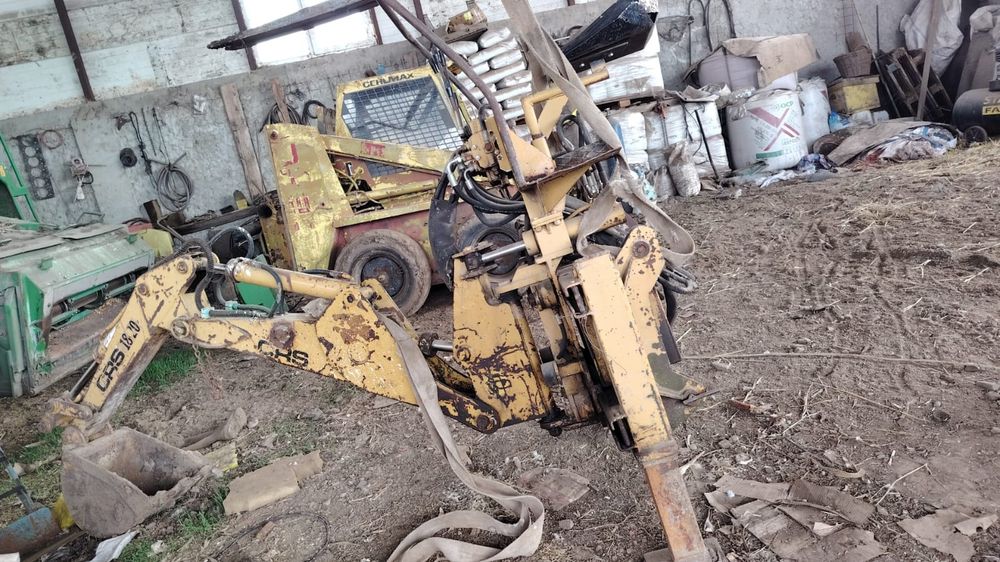 Vând braț excavare  buldoexcavator atașabil după tractor
