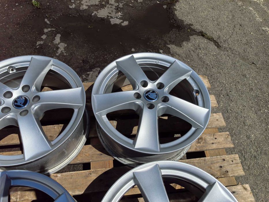 17 цола 5 х 112 мм Шкода / Фолксваген Групата - 7 Инча / ЕТ 40