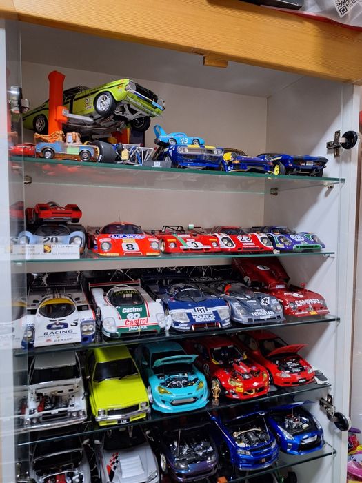 Стъклена Витрина за модели 1/18 1/43 или друго