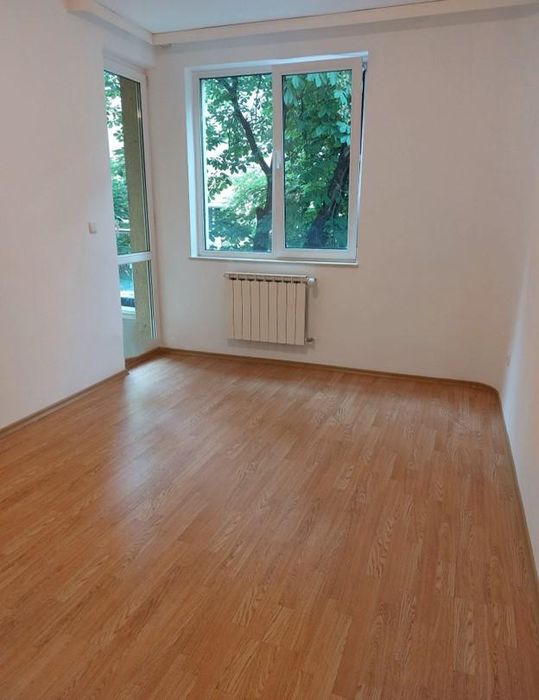 Дава се под наем Тристаен апартамент в София, Белите брези - 113 кв.м за 650 € - Снимка #2