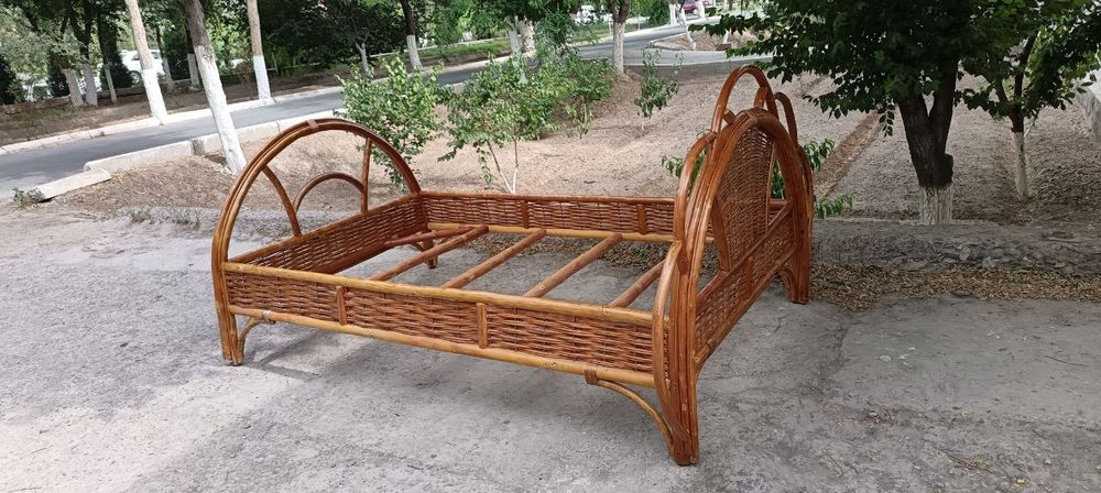 Stol stul tabiy qora toldan yasalgan