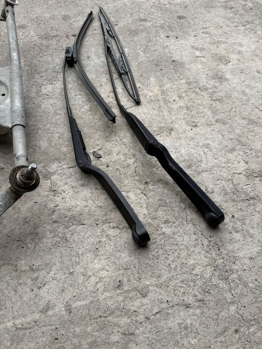 Трапеция Дворников на BMW e36