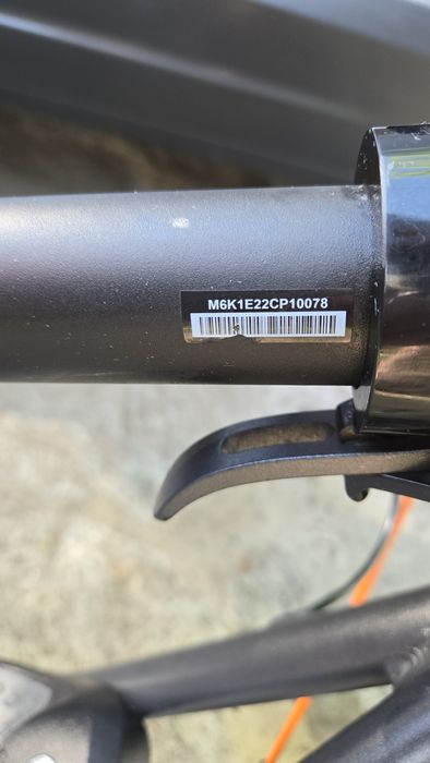 Продам срочно ! Электро самокат Ninebot f 2 .