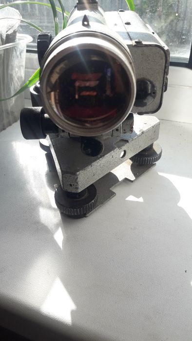 Продам Советский нивелир.