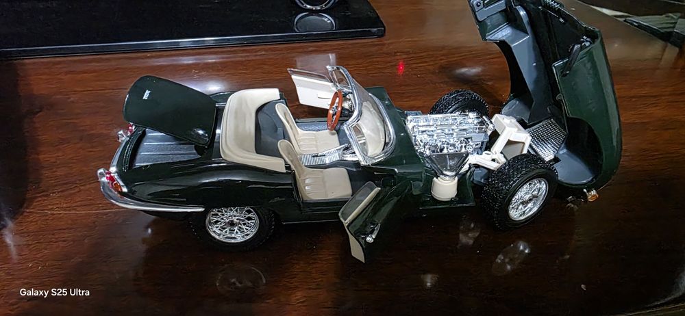 модели в масштабе 1:18.