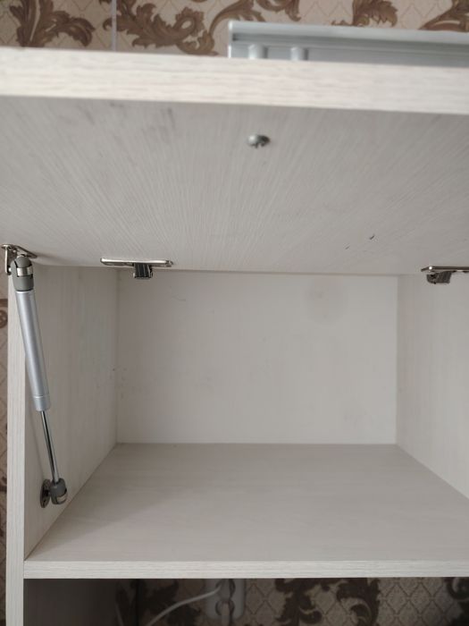 Продаю стол в хорошем состоянии