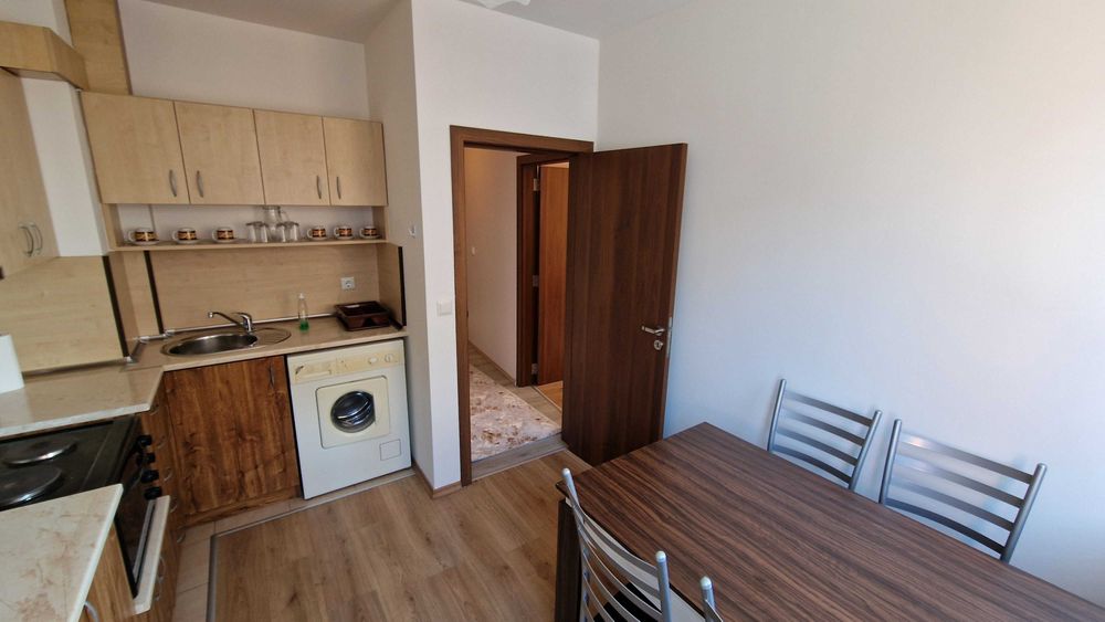 Дава се под наем Двустаен апартамент в Русе, Широк център - 74 кв.м за 330 € - Снимка #2