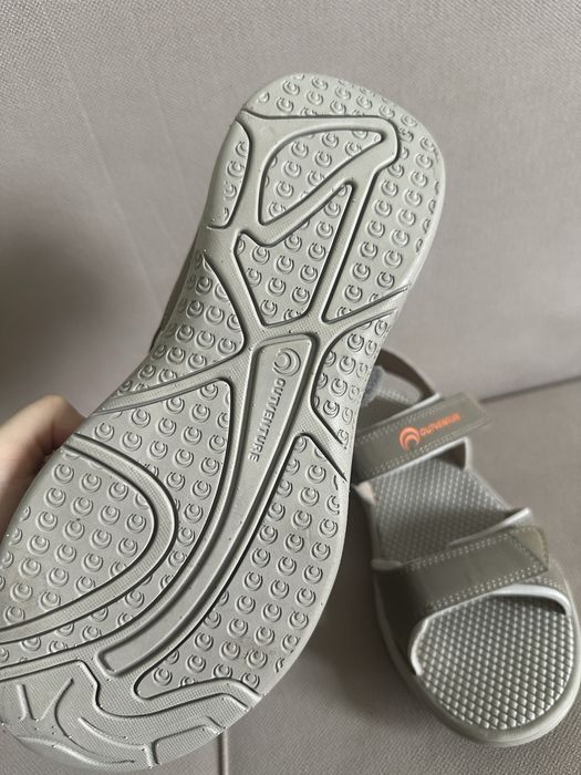 Сандалии легкие 37р.