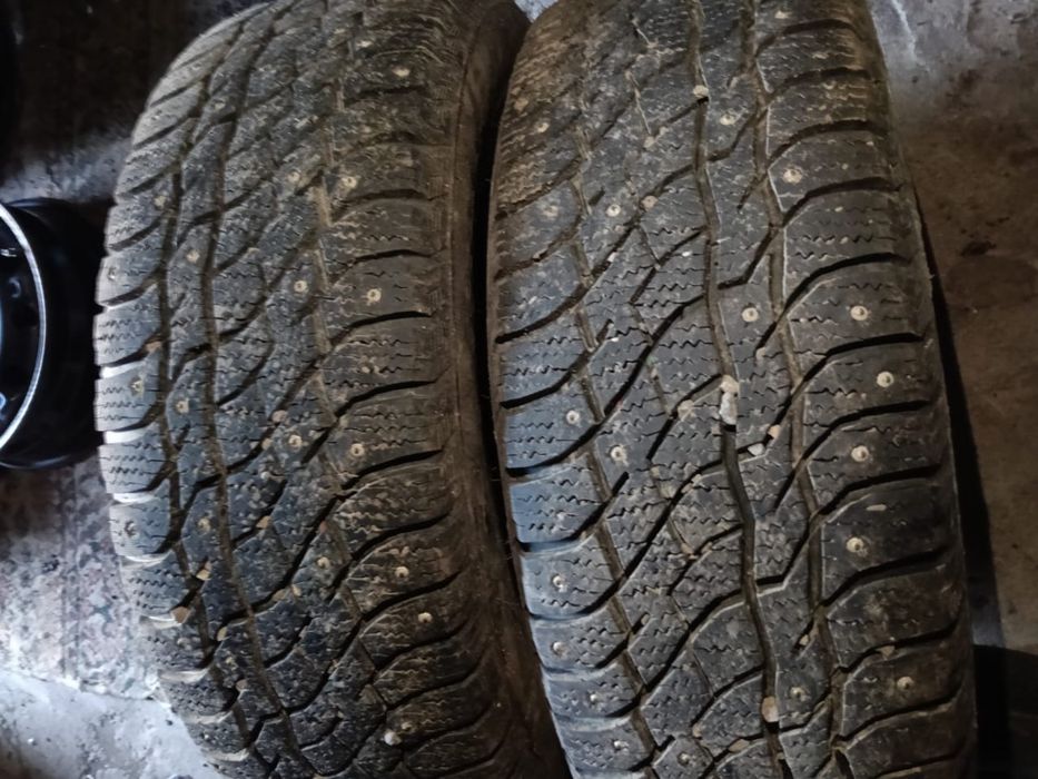 Шины зимные  225/60 R17