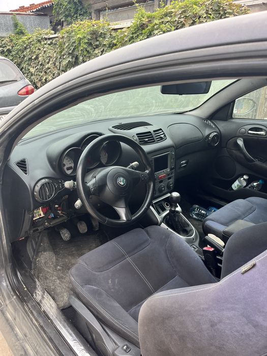 Alfa Romeo GT на части!