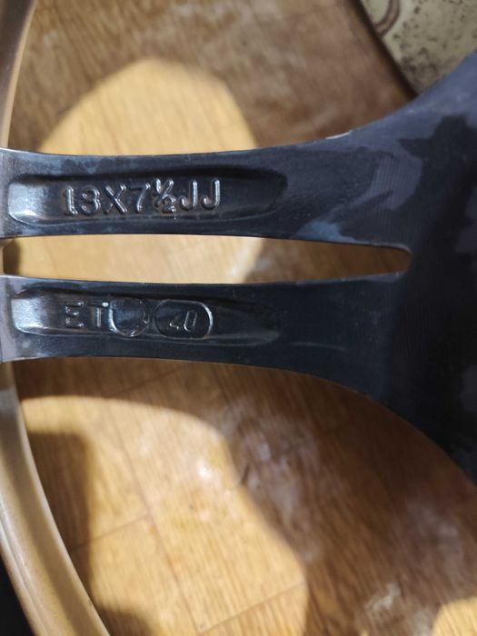 Продавам магнезиеви джанти 18/7.5j ет40 5х100