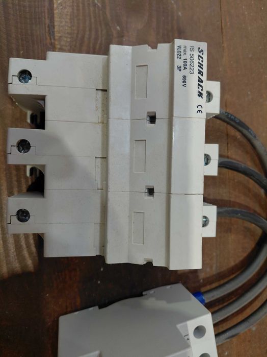 Разединител и защита