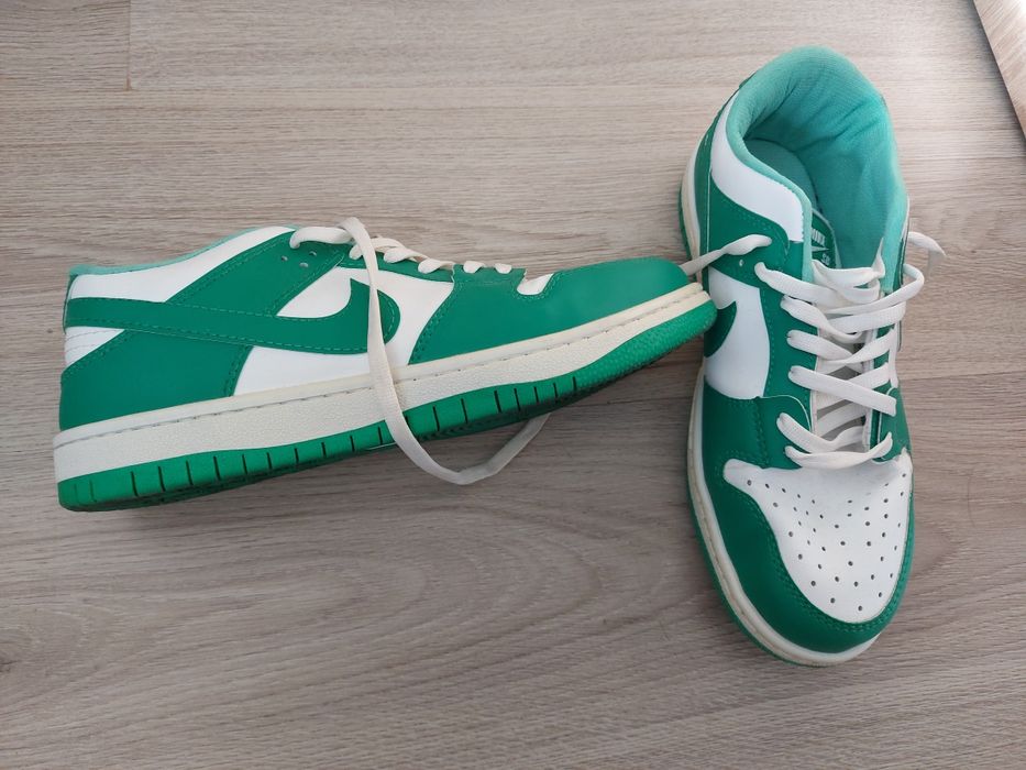 Маратонки найк и адидас