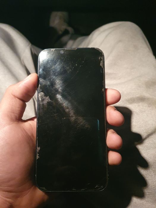 Vand sau schimb iphone 13