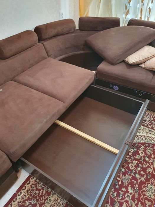 Продам диван угловой