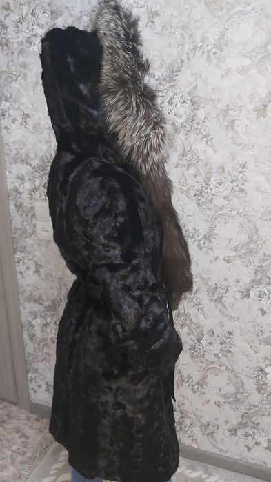 Продам шубу норковую