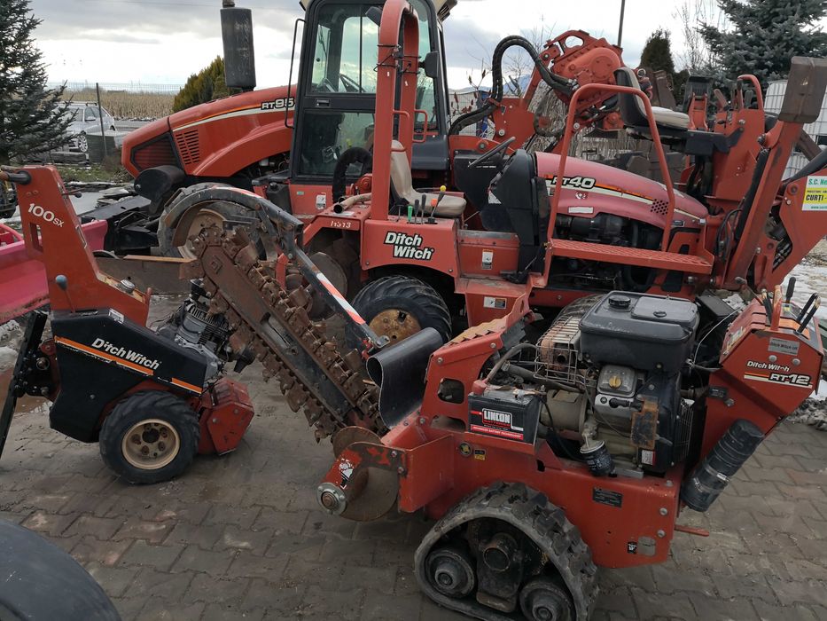 Inchiriem sapatoare de santuri ,pluguri vibratoare Ditch witch