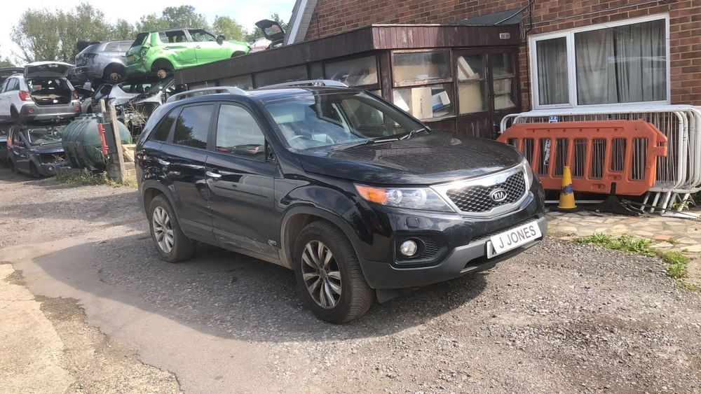 DEZMEMBREZ Piese Kia Sorento Motor 2.2 Diesel Cod D4HB euro 4 5 193 CP Cutie de Viteze Automata transfer capota Bara fata completa Portiera 2009-2015 Turbina Injectoare pompa injectie Compresor clima AC