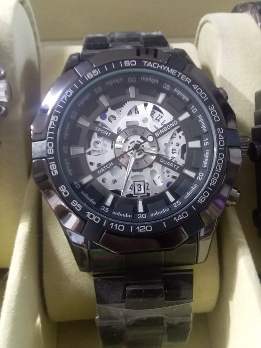 Qo'l soat / наручные часы