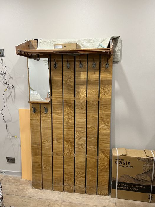 Продам вешалку для прихожей