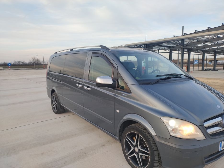 Vând Mercedes Vito  8+1 Extra long
