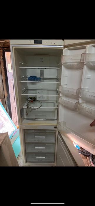 Продается холодильник LG