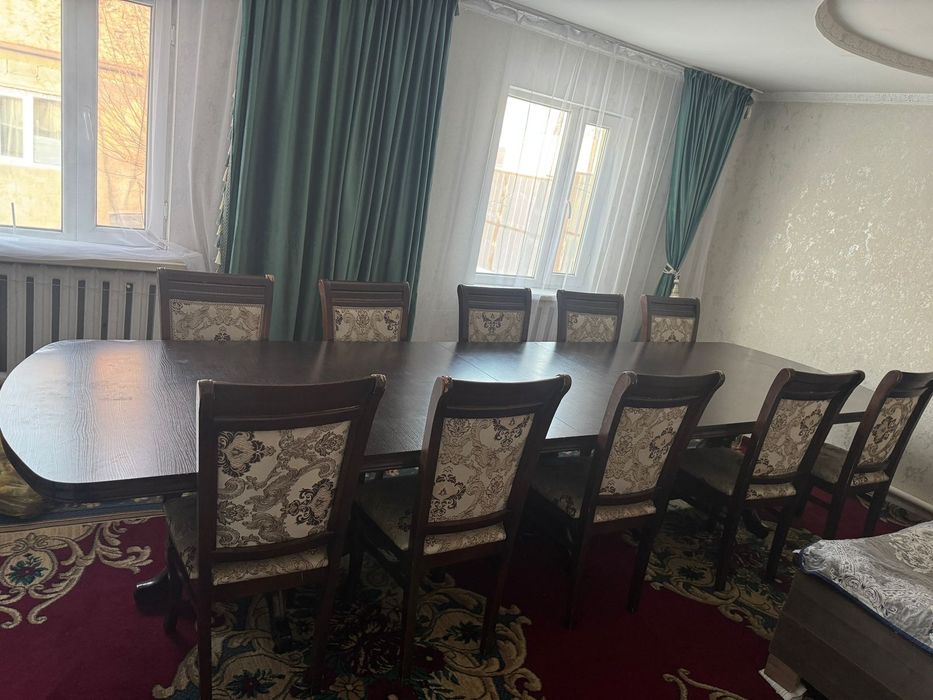 Стол 5м и стулья 10 шт