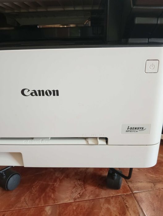 Продавам мултифункционално устройство