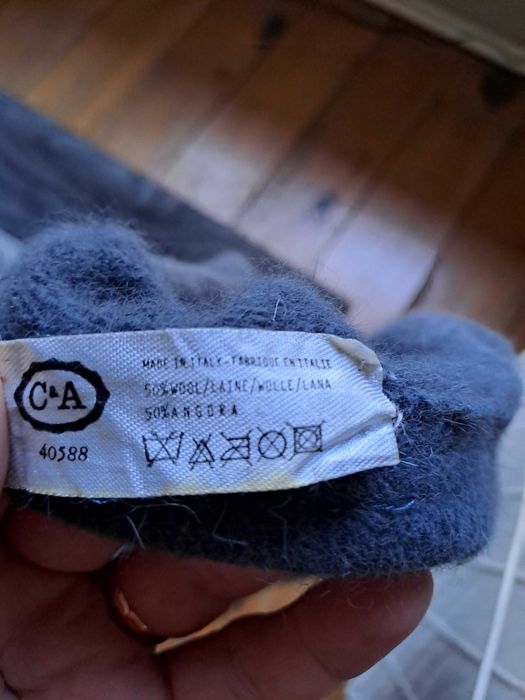 Продавам италианска, нова мохерна барета