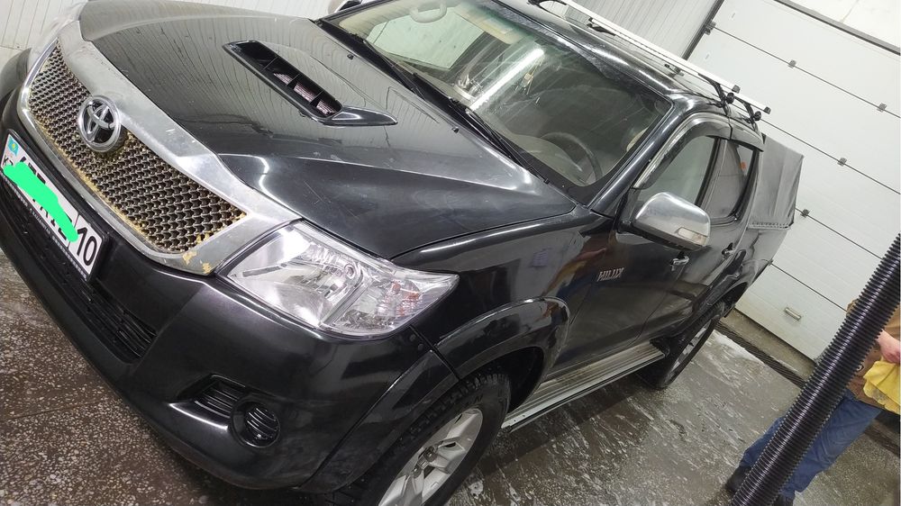 Продам тайота хайлюкс